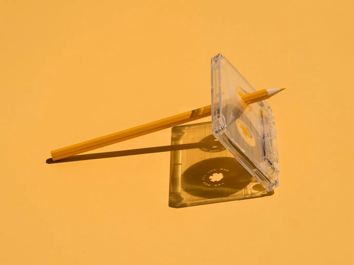 Frontansicht eines Musikkonzepts mit Kassette